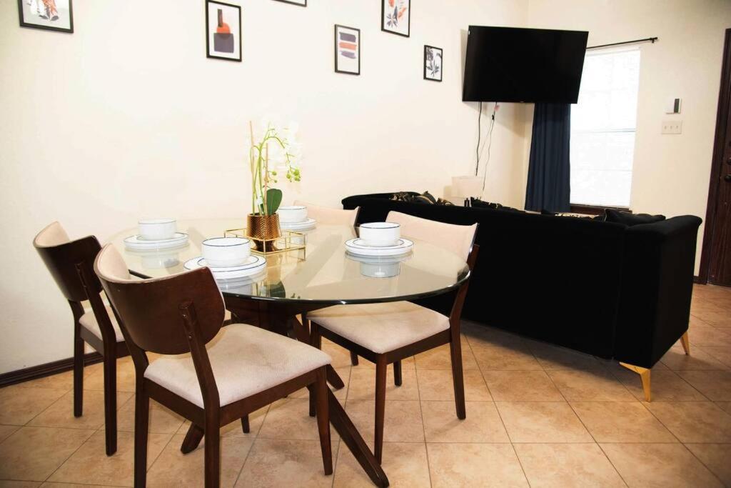 1 Min To University Utrgv 2Bd 2Bt Town Suite Эдинбург Экстерьер фото