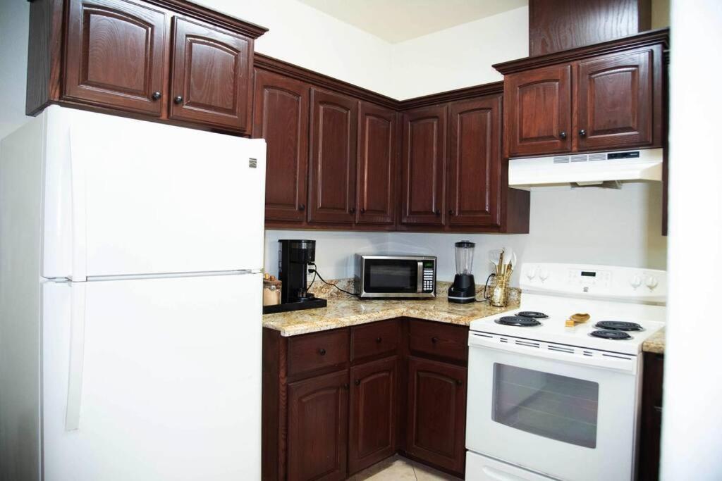 1 Min To University Utrgv 2Bd 2Bt Town Suite Эдинбург Экстерьер фото