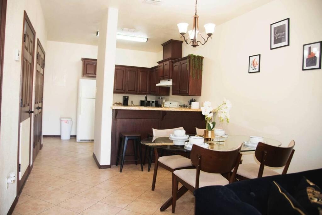 1 Min To University Utrgv 2Bd 2Bt Town Suite Эдинбург Экстерьер фото